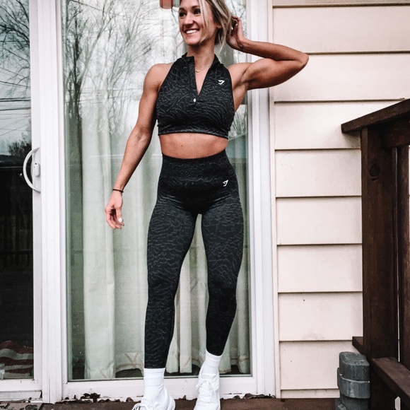 Meet your Posher, Shandas Closet - Picture 1 of 1